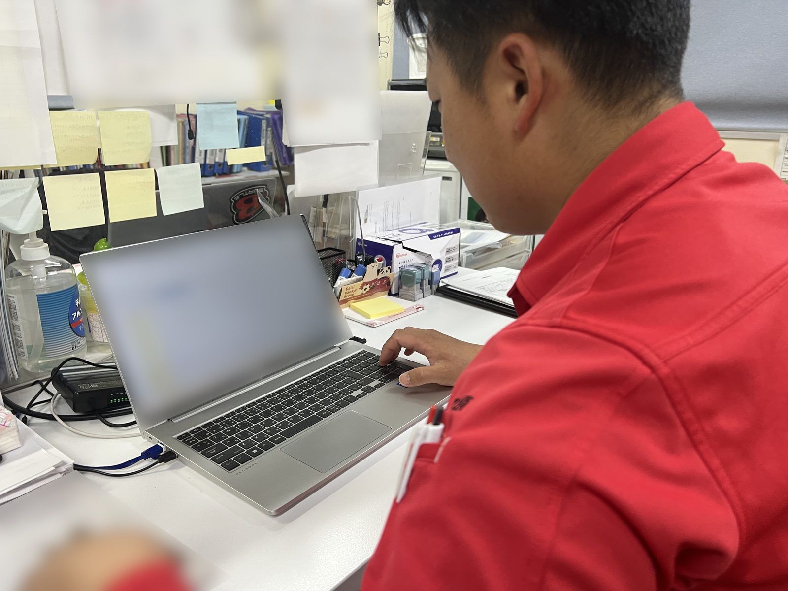 ノートPCでの発注・請求書チェック